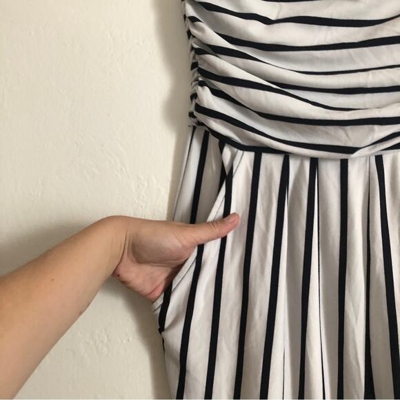 J For Justify Strapless Pockets Black and White Striped Wide Leg Romper Jumpsuit - Picture 4 of 10